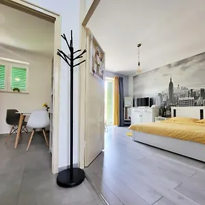 cozy-apartment-with-balcony-10-min-from-the-beach.primorje-gorskikotar.com/