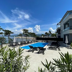 Punta - Luxury With Pool Affittacamere Šilo