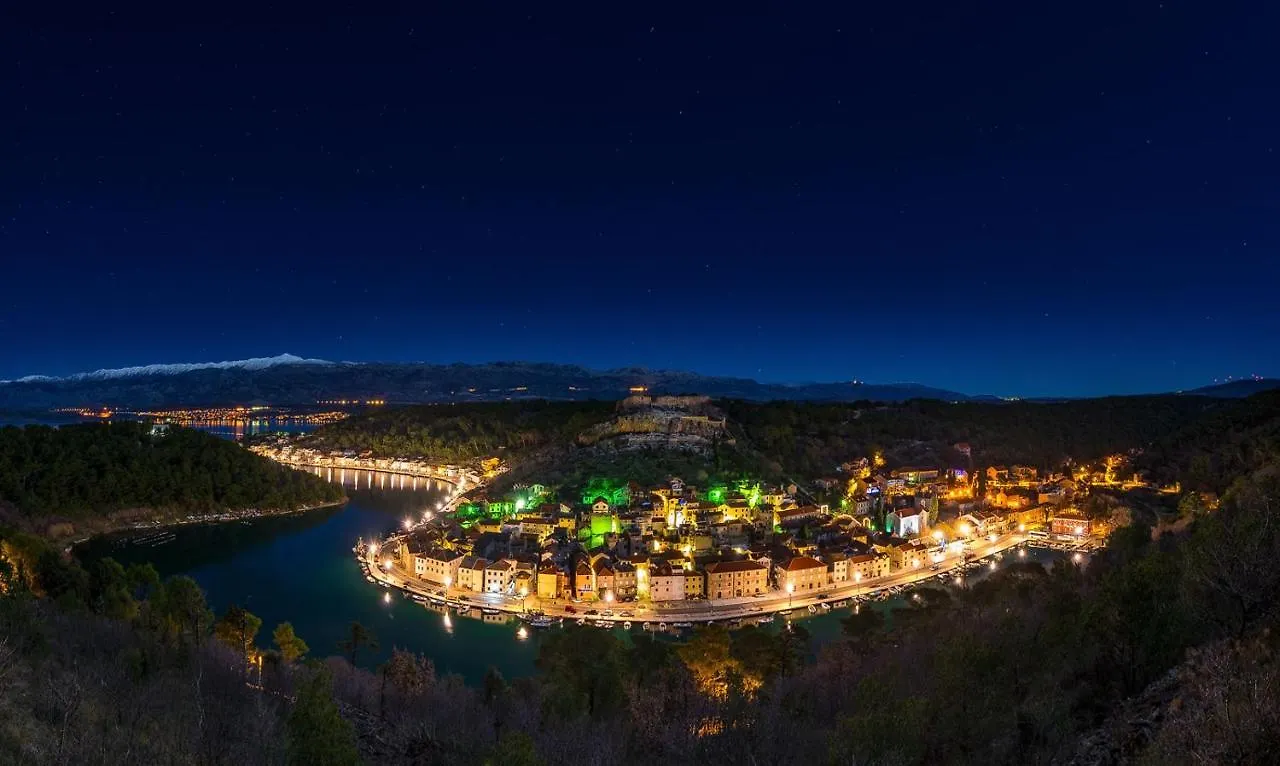 Hotel Rooms Roccia Novigrad  Croazia