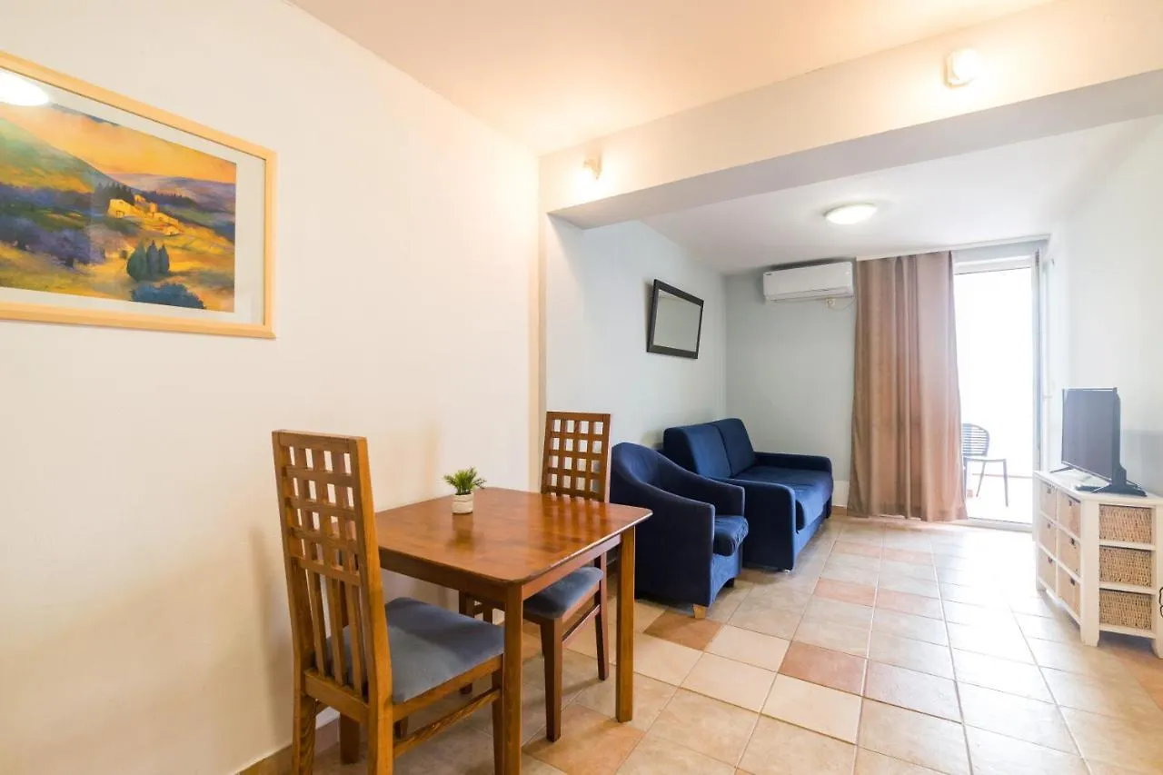 Hotel Rooms Roccia Novigrad  3*, Novigrad (Dalmatia) Croazia