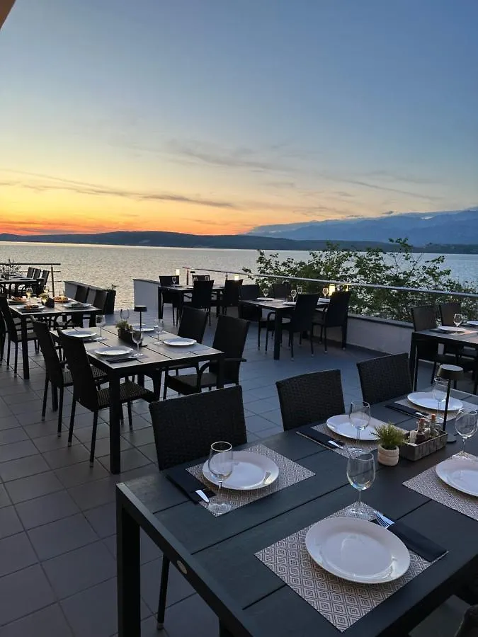 Hotel Rooms Roccia Novigrad  3*, Novigrad (Dalmatia) Croazia