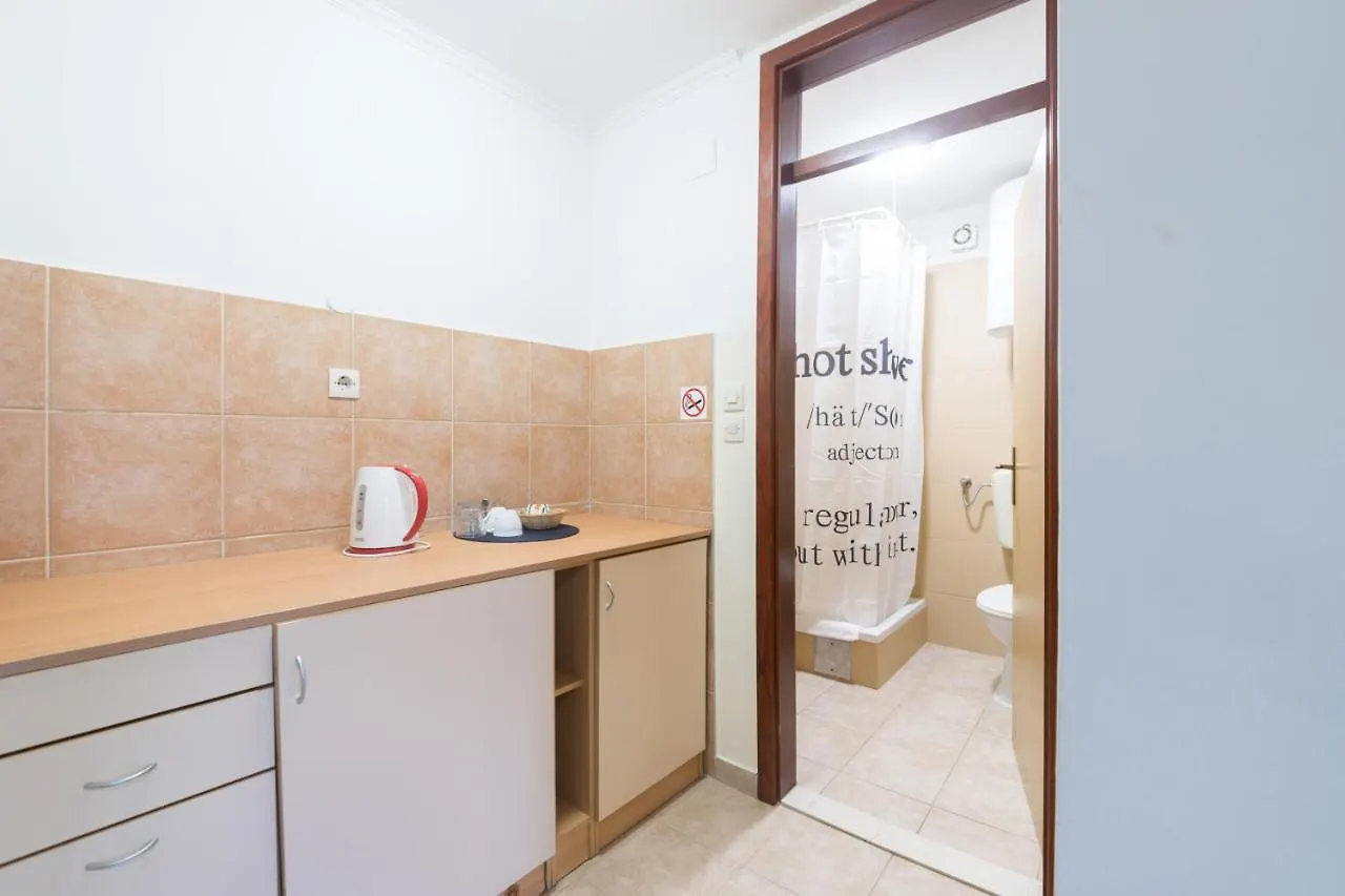Hotel Rooms Roccia Novigrad  Novigrad (Dalmatia)